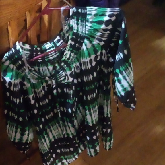 Women's blouse - Picture 1 of 1